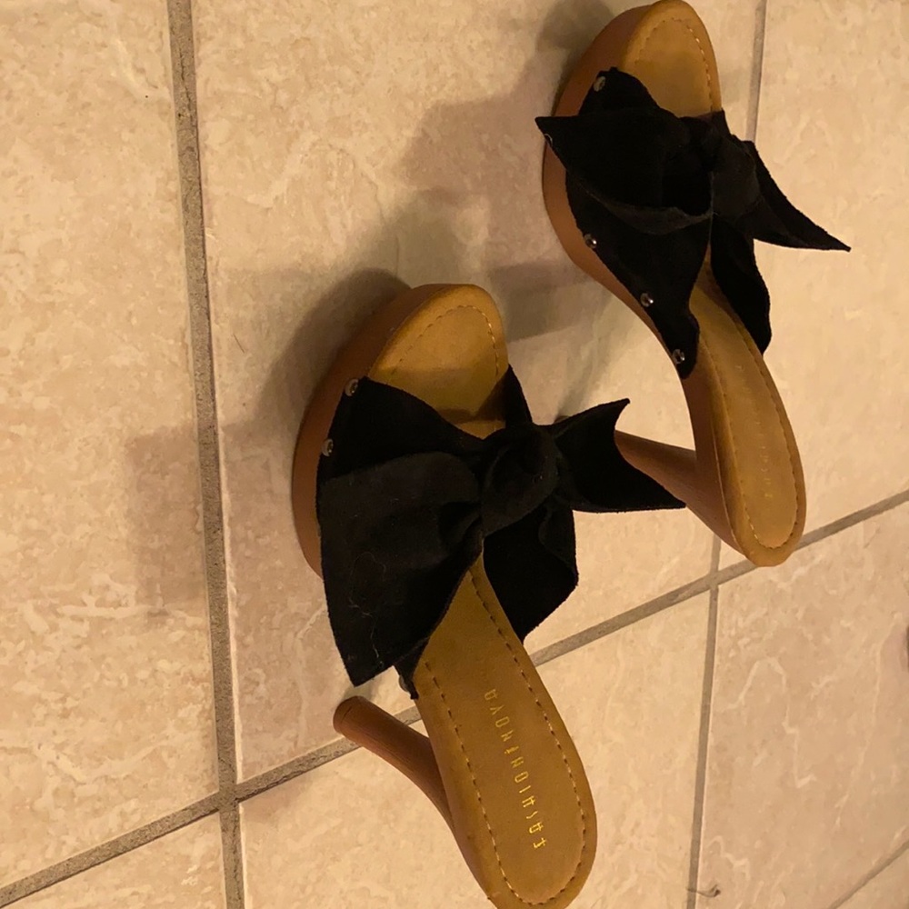 5.5 ribbon slippers sandal fashion nova